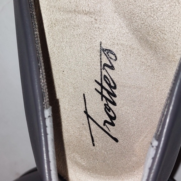 EUC Trotter Moment Gray Loafers Leather Uppers Narrow 6 1/2 - Picture 4 of 11